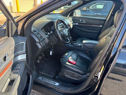 Used 2018 Ford Explorer Platinum AWD/4WD image 6