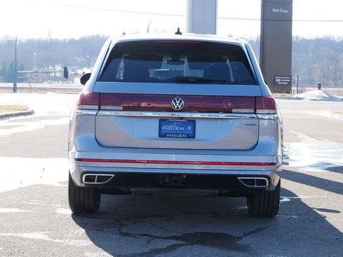 Certified 2025 Volkswagen Atlas SEL Premium R-Line image 6