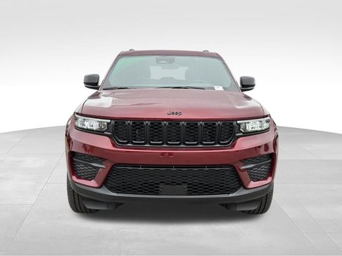 New 2025 Jeep Grand Cherokee Altitude RWD image 8