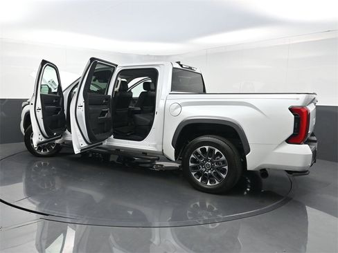 Used 2024 Toyota Tundra Limited image 40