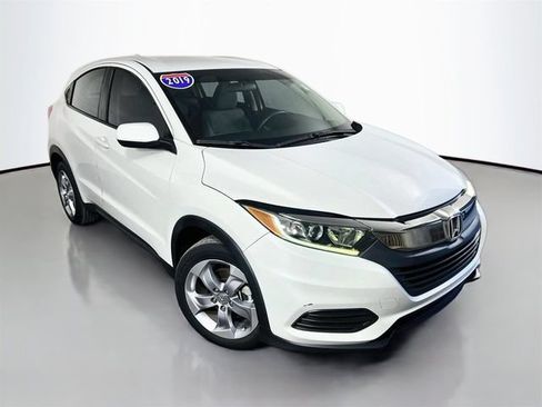 Used 2019 Honda HR-V LX image 2