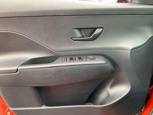 Used 2025 Hyundai Kona SEL image 20