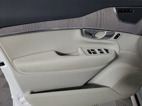 Certified 2024 Volvo XC90 B5 Plus w/ Protection Package Premier image 21