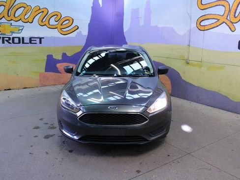 Used 2018 Ford Focus SE image 3