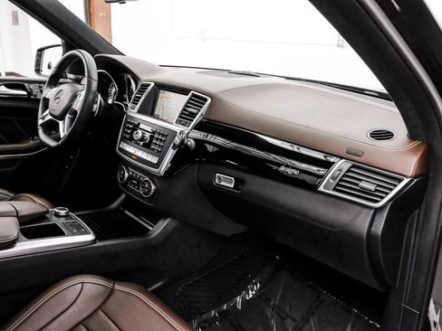 Used 2016 Mercedes-Benz GL 63 AMG 4MATIC image 19