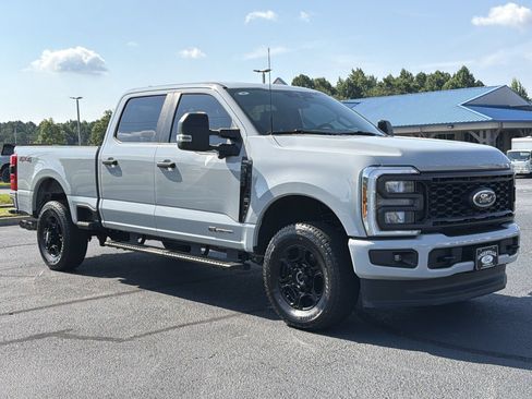 Used 2025 Ford F250 XL w/ STX Appearance Package AWD/4WD image 33
