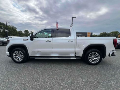 Used 2024 GMC Sierra 1500 Denali w/ Technology Package AWD/4WD image 5