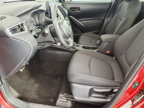 Used 2023 Toyota Corolla Cross LE FWD image 12