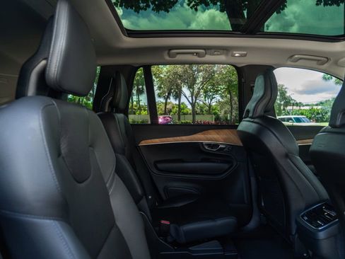 Used 2023 Volvo XC90 B6 Plus w/ Protection Package Premier image 25