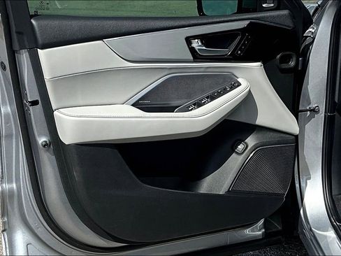 Used 2025 Acura MDX w/ Technology Package image 19