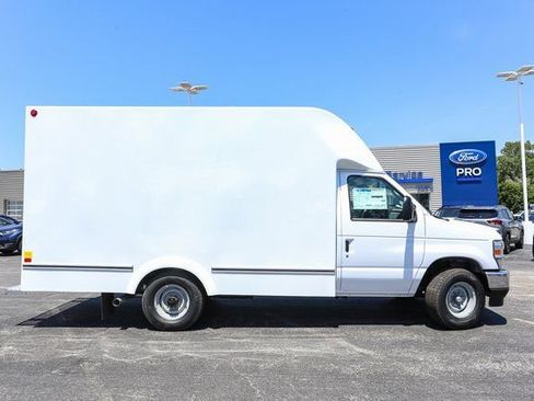 New 2026 Ford E-350 and Econoline 350 Super Duty w/ Power Equipment Group RWD image 12