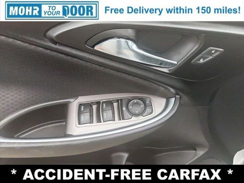 Used 2020 Chevrolet Malibu LT FWD image 11