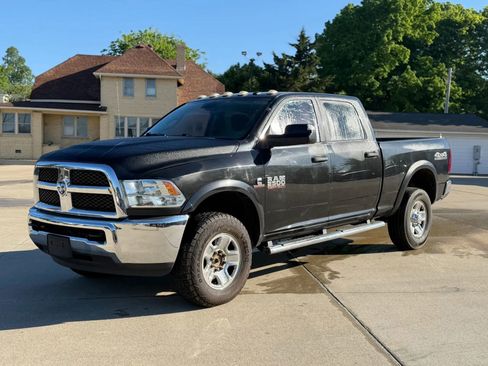 Used 2018 RAM 2500 Tradesman w/ Chrome Appearance Group AWD/4WD image 5