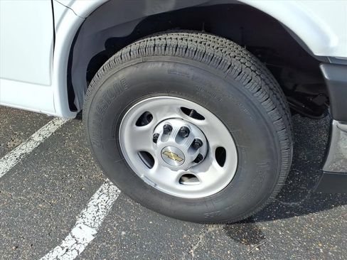 New 2026 Chevrolet Express 2500 w/ Driver Convenience Package RWD image 11