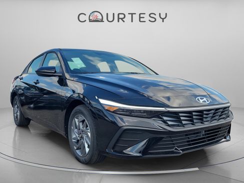 New 2026 Hyundai Elantra Blue image 4