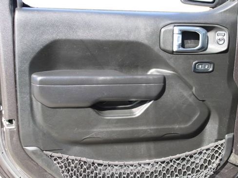 Used 2023 Jeep Wrangler Unlimited Sport AWD/4WD image 12