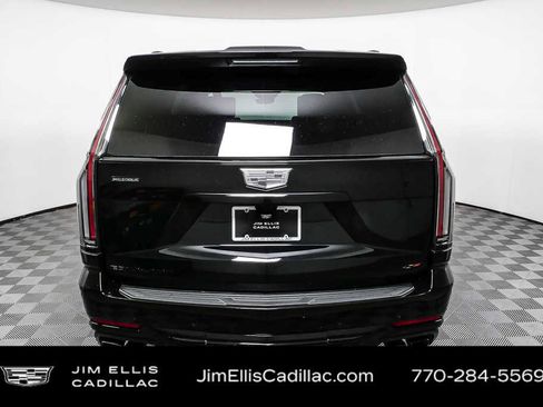 Used 2025 Cadillac Escalade V w/ LPO, ONYX Package image 30