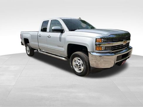 Used 2018 Chevrolet Silverado 2500 LT AWD/4WD image 1