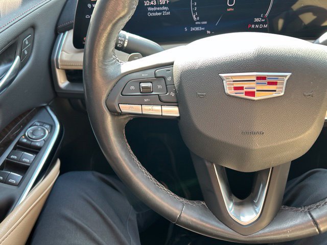 Used 2024 Cadillac XT4 Premium Luxury FWD image 16
