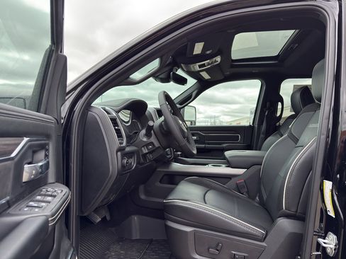 New 2026 RAM 2500 Laramie w/ Night Edition AWD/4WD image 11