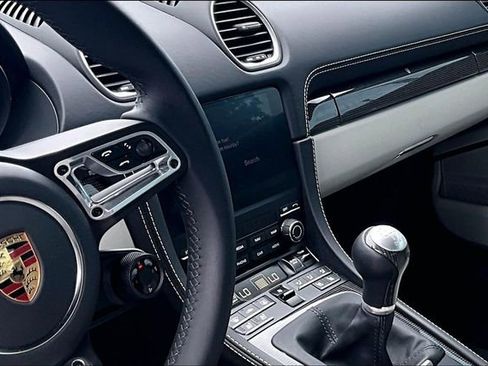 Used 2025 Porsche 718 Cayman S RWD image 9