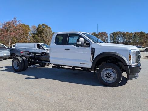 New 2026 Ford F450 XL image 2