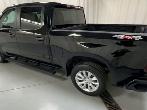 Used 2024 Chevrolet Silverado 1500 Custom image 6
