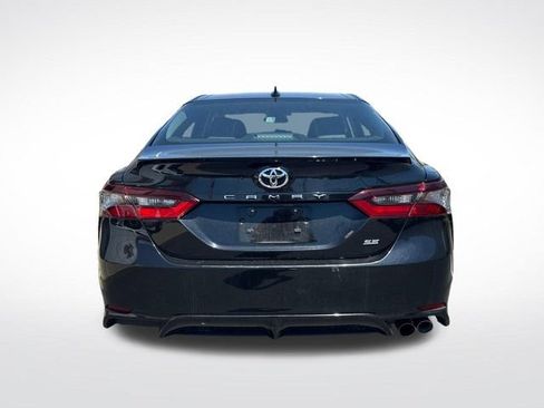 Used 2024 Toyota Camry SE FWD image 4