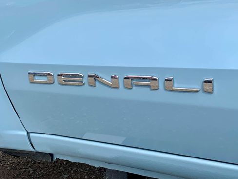 New 2026 GMC Canyon Denali image 21