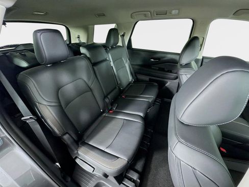 New 2026 Nissan Pathfinder SL image 26