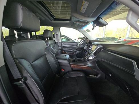 Used 2016 GMC Yukon SLT w/ Open Road Package AWD/4WD image 9