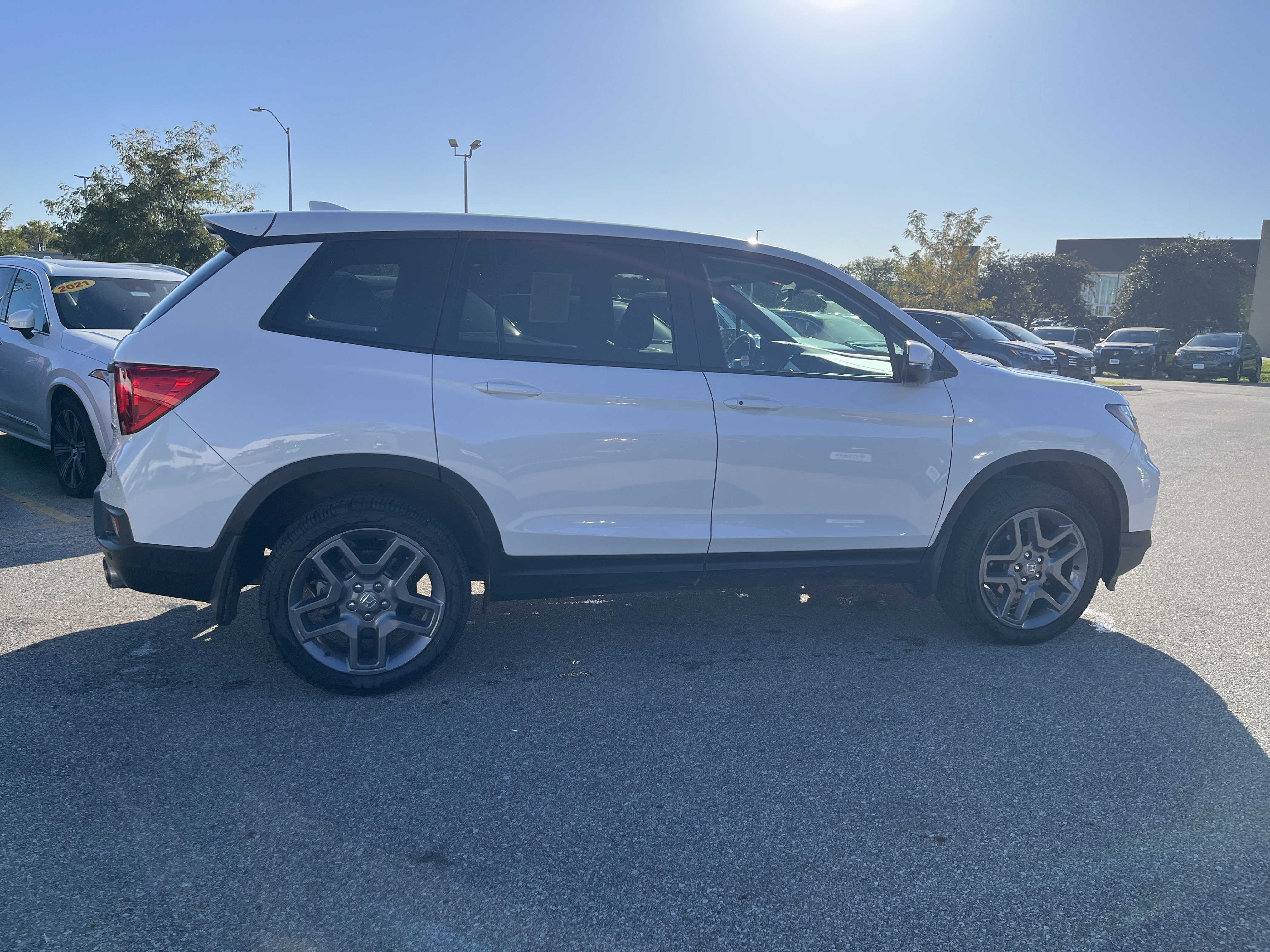 Used 2023 Honda Passport EX-L image 4