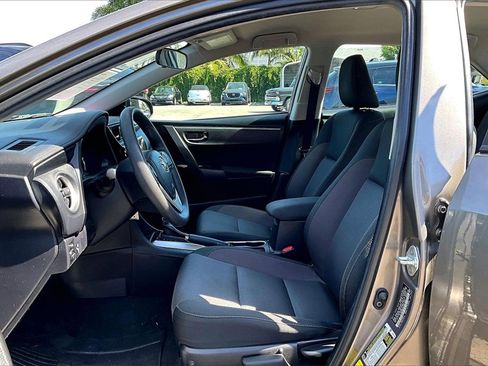 Used 2019 Toyota Corolla LE image 14