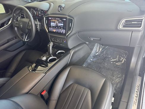 Certified 2023 Maserati Ghibli Modena RWD image 15