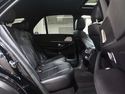 Used 2021 Mercedes-Benz GLE 350 4MATIC w/ Premium Package image 26