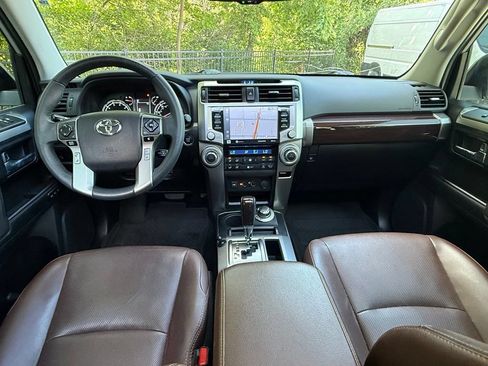 Used 2022 Toyota 4Runner Limited AWD/4WD image 30