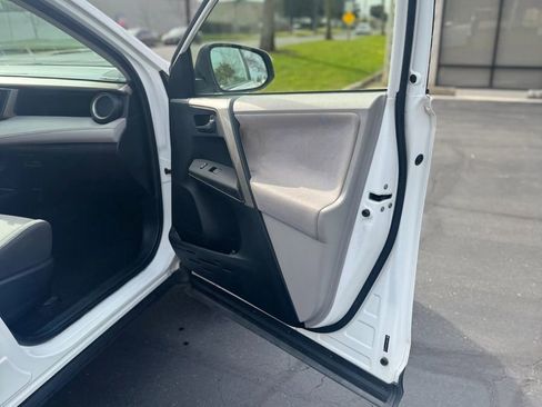 Used 2013 Toyota RAV4 XLE image 12