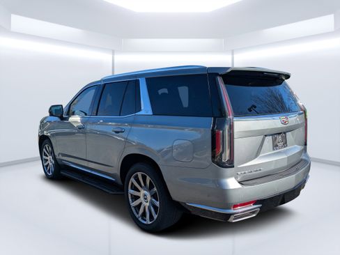 Used 2024 Cadillac Escalade Premium Luxury Platinum image 8