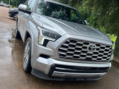 Used 2023 Toyota Sequoia Capstone AWD/4WD image 1