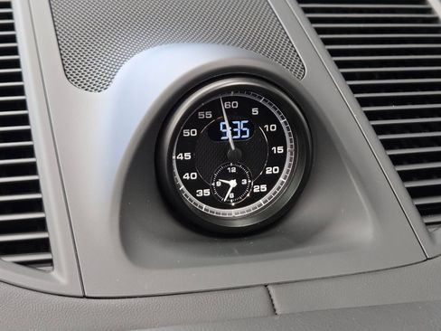 New 2026 Porsche Macan Turbo image 21