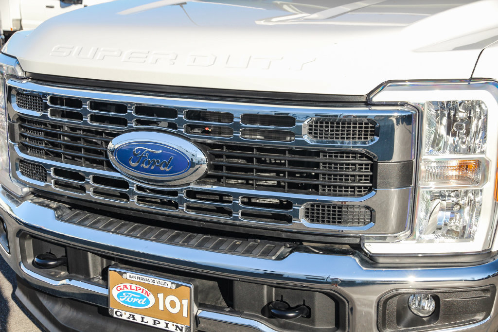 New 2025 Ford F350 XL w/ XL Chrome Package AWD/4WD image 13