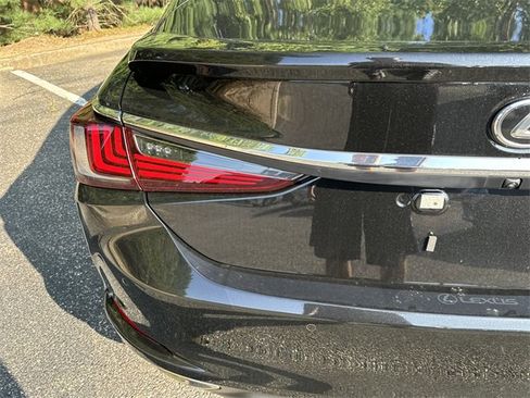 New 2025 Lexus ES 350 w/ Premium Package image 13