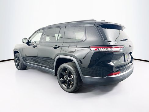 Used 2022 Jeep Grand Cherokee L Laredo image 5