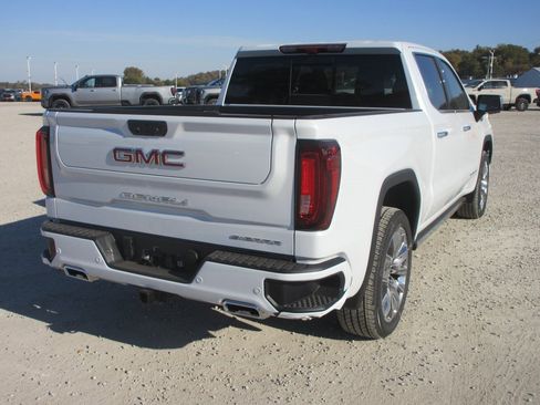 New 2026 GMC Sierra 1500 Denali w/ Denali Reserve Package image 5
