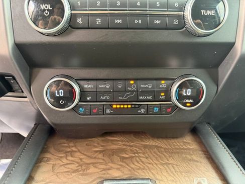 Used 2020 Ford Expedition Max Platinum image 29