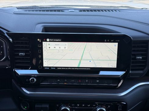 New 2026 GMC Sierra 1500 SLT w/ SLT Premium Package image 31