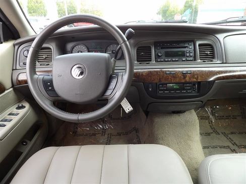 Used 2010 Mercury Grand Marquis LS image 11
