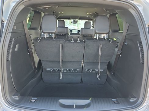 New 2026 Chrysler Pacifica Select image 13