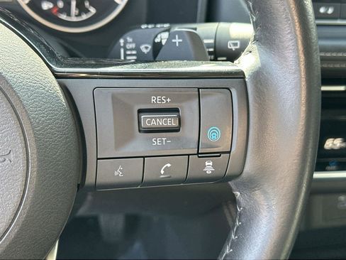 Used 2022 Nissan Rogue SL image 24