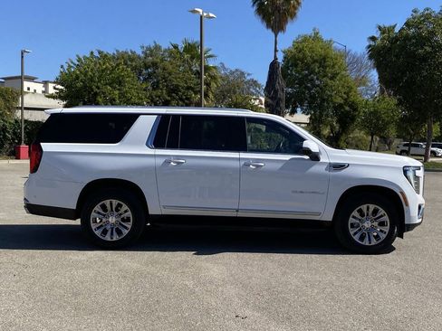 Used 2025 GMC Yukon XL Denali image 43
